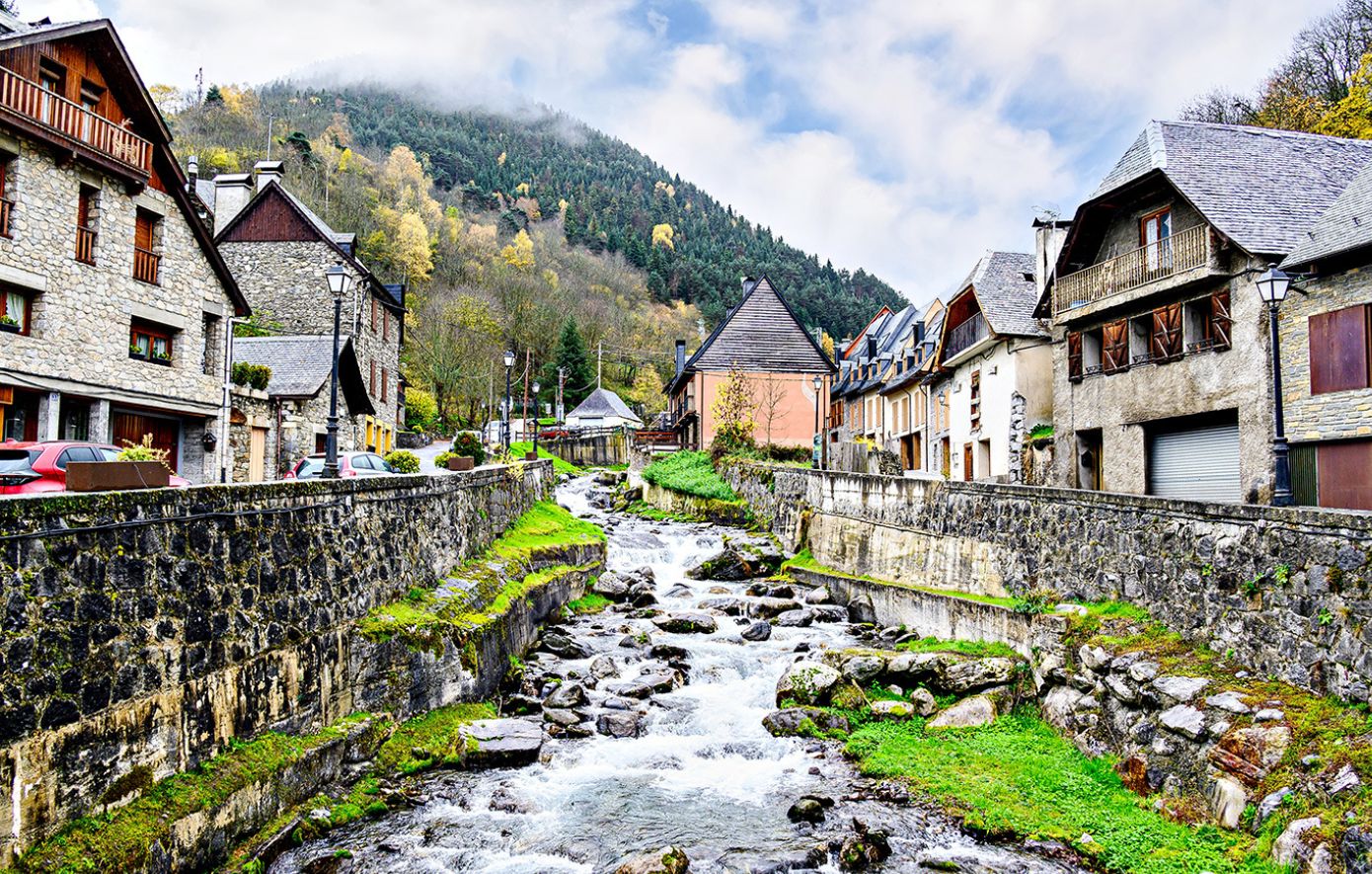 Βιέλα: Ένας χειμερινός παράδεισος στα γραφικά Πυρηναία στην Ισπανία