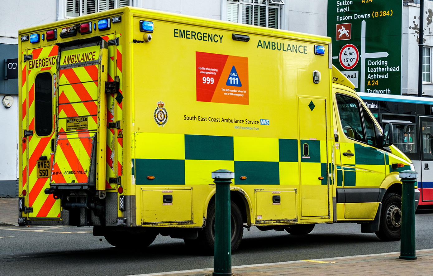 «Τα ασθενοφόρα δεν είναι ταξί», άκουσε οικογένεια στη Βρετανία που ικέτευε για βοήθεια &#8211; Πέθανε ο 5χρονος γιος τους