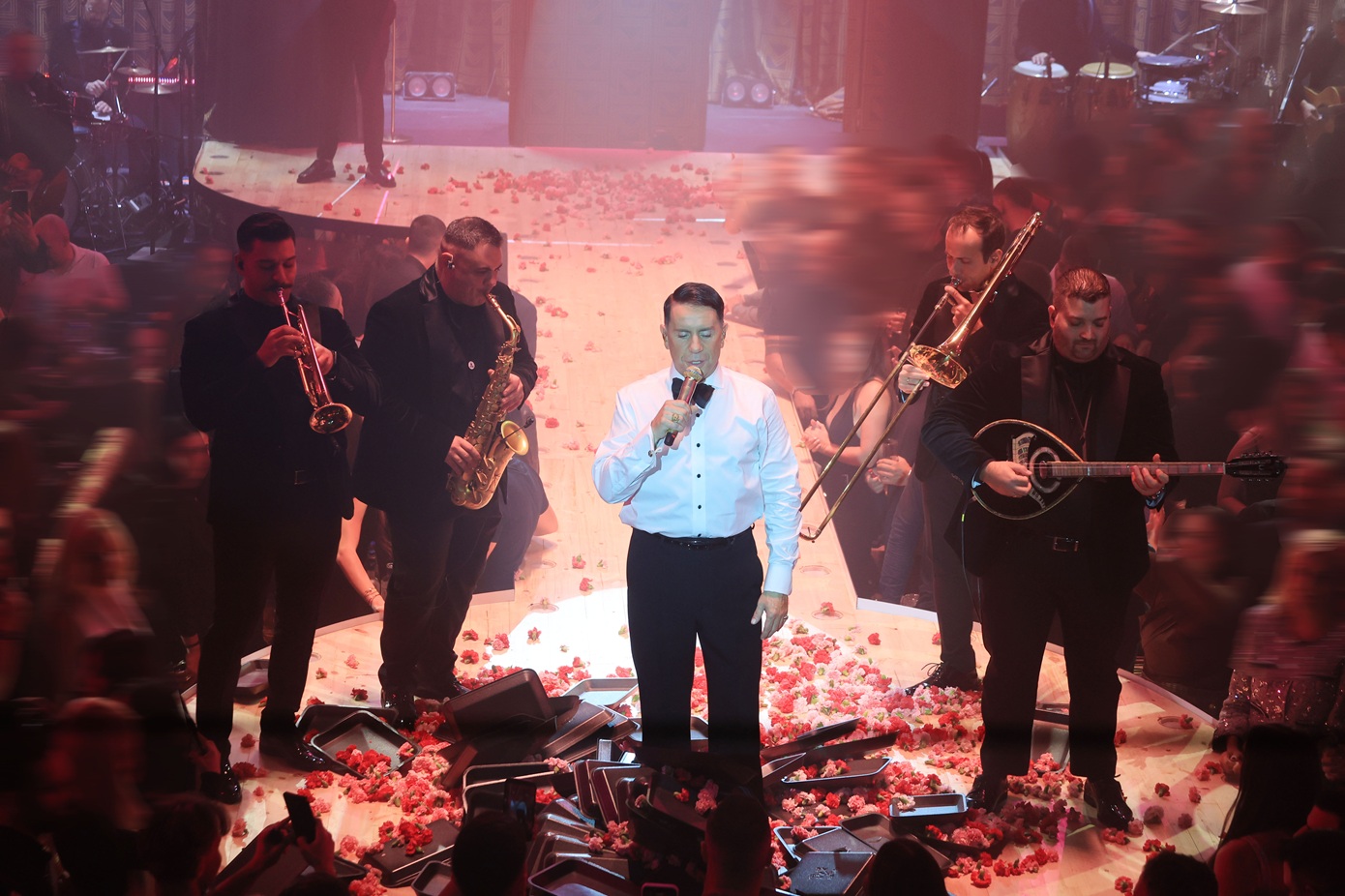 Δικηγόρος Μαζωνάκη: Τη μέρα της πρεμιέρας κατέθεσαν μήνυση για πράξη που υποτίθεται ότι τελέστηκε πριν από 9 μήνες &#8211; Νοήμονες είμαστε