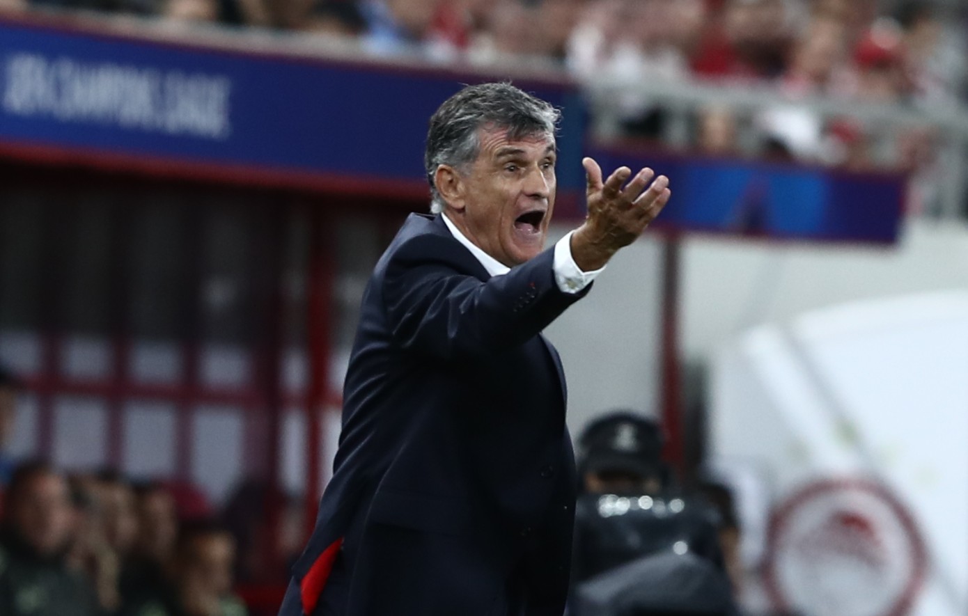 Ολυμπιακός: Τούμπες και τρέξιμο, οι ποινές του Μεντιλίμπαρ στις προπονήσεις