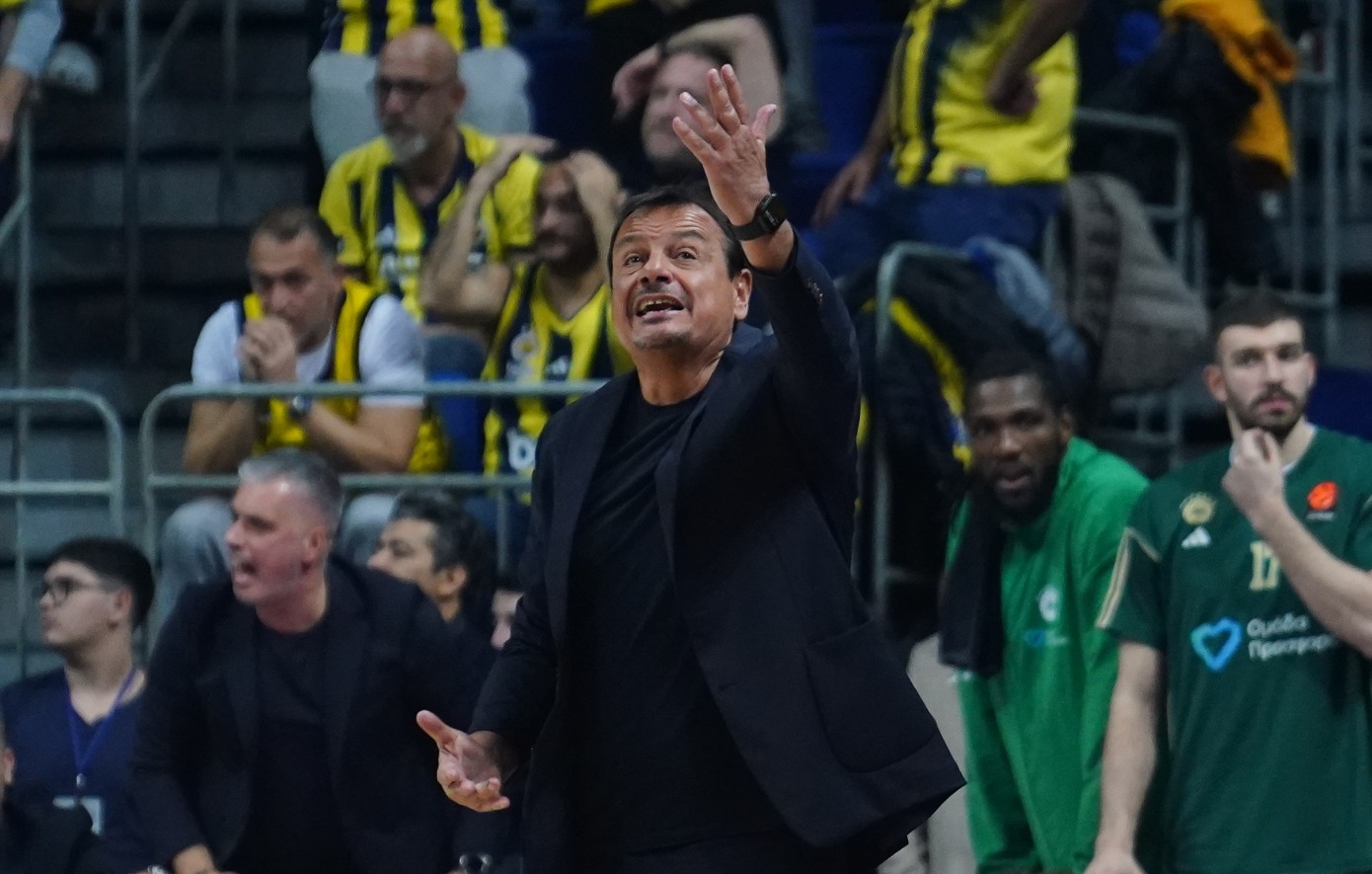 Έξαλλος ο Αταμάν: 10.000 Τούρκοι έβριζαν εμένα και τη μητέρα μου