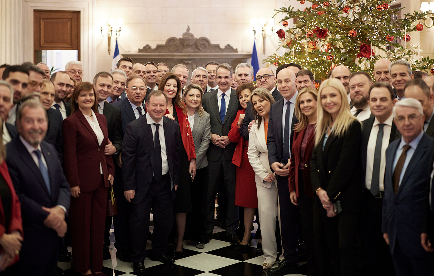 Συνάντηση Μητσοτάκη με «γαλάζιους» βουλευτές στο Μαξίμου μετά την ψήφιση του προϋπολογισμού