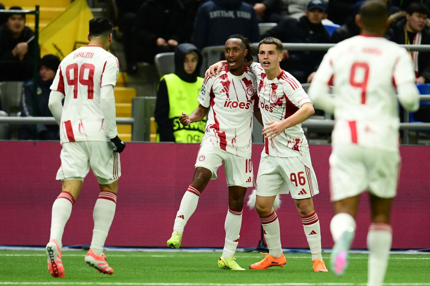 Ο Ολυμπιακός εκτόξευσε τη χρηματιστηριακή αξία του &#8211; Ο «χρυσός» Μουζακίτης