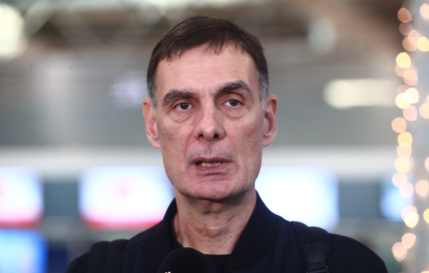 «Δηλαδή, έλεος» &#8211; Η αντίδραση Μπαρτζώκα σε ερώτηση για σέντερ και η ατάκα για Μόρις