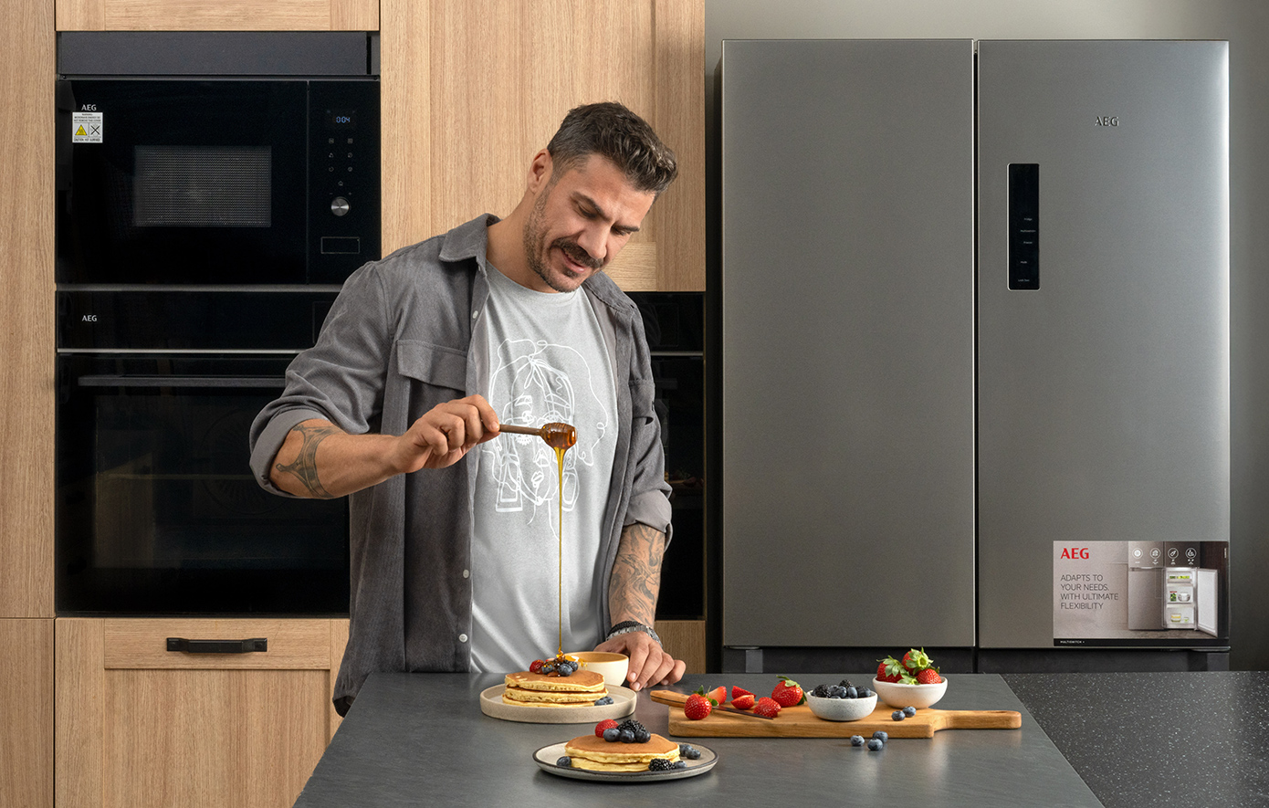 Ο  Άκης Πετρετζίκης νέος Chef Ambassador της AEG