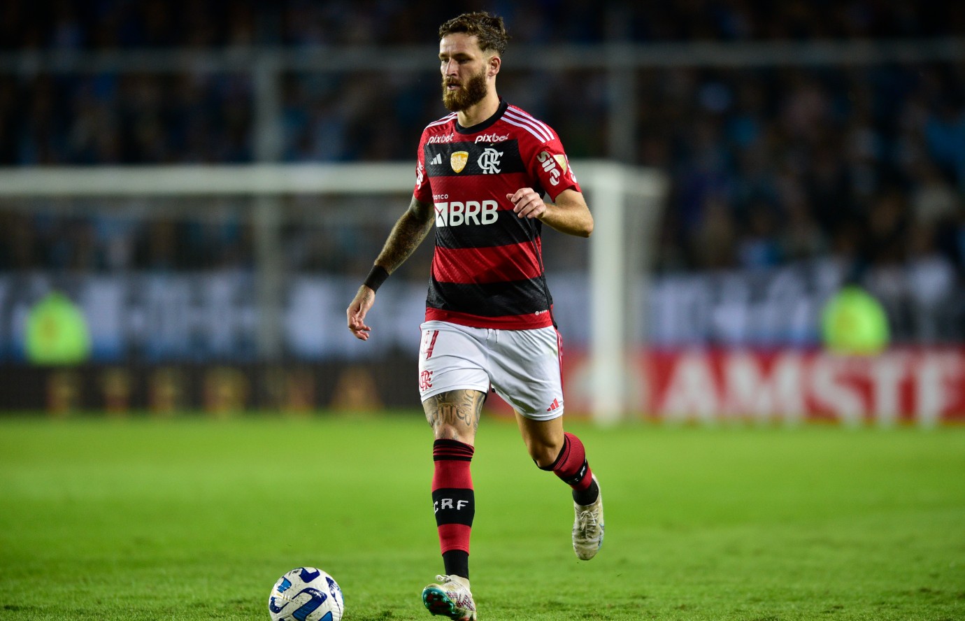 Ο Ολυμπιακός κοιτάζει τον Περέιρα της Φλαμένγκο σύμφωνα με τους Βραζιλιάνους