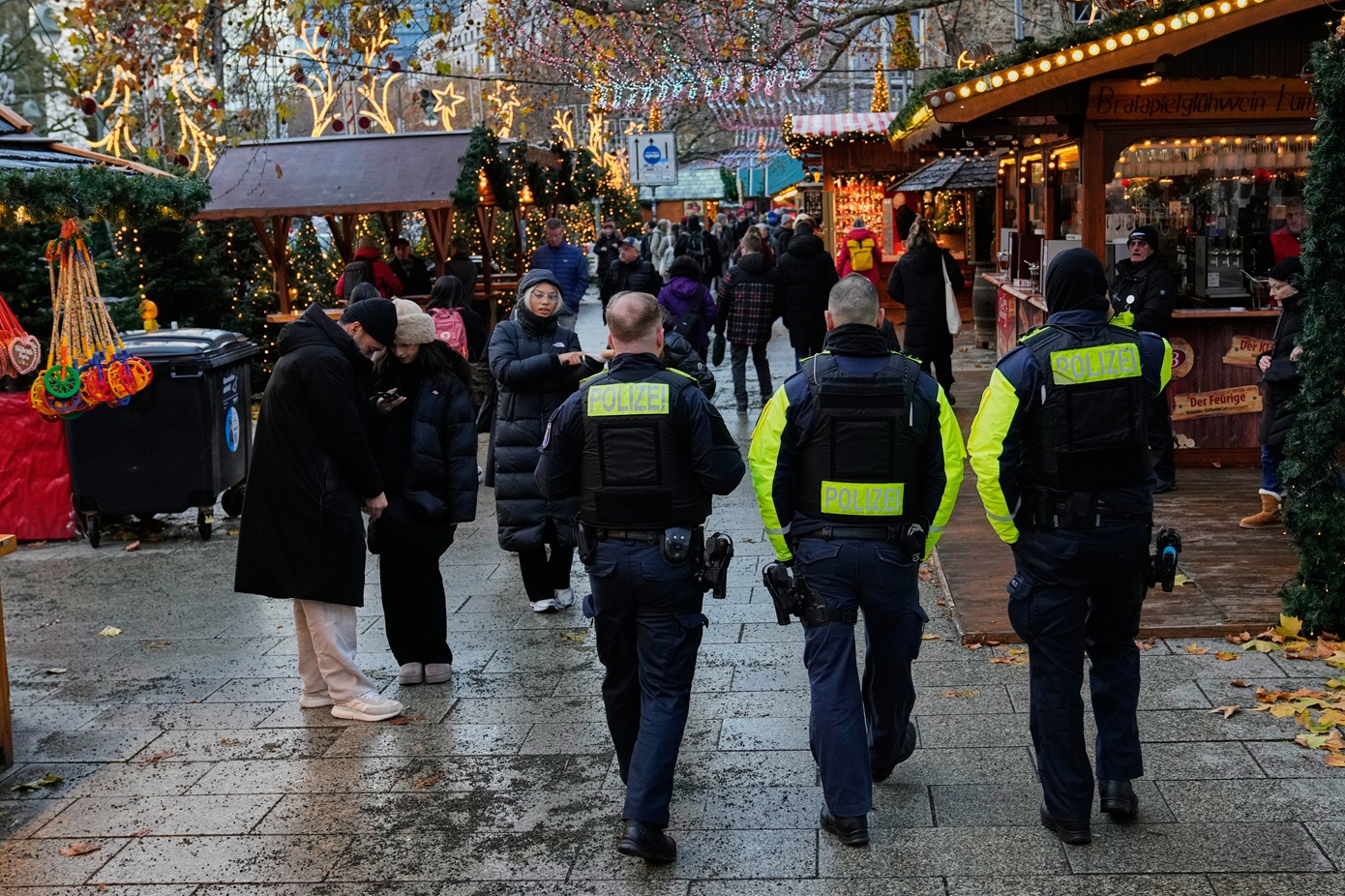 Αποτράπηκε τρομοκρατική επίθεση με αυτοκίνητο σε χριστουγεννιάτικη αγορά στη Βαυαρία &#8211; Πέντε συλλήψεις
