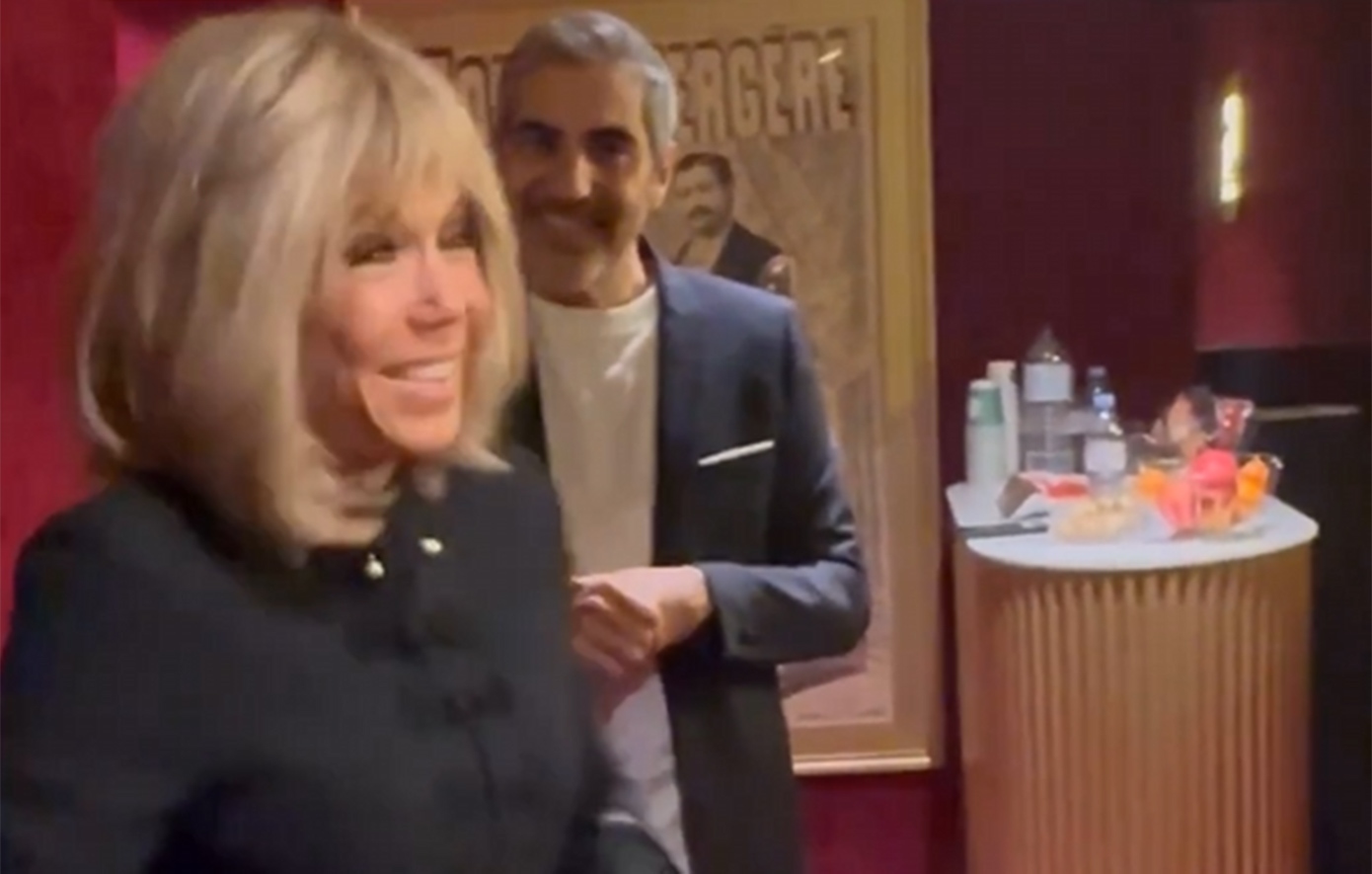 «Σιχαμένες σκύλες»: Το σχόλιο της Μπριζίτ Μακρόν για ακτιβίστριες που διέκοψαν θεατρική παράσταση &#8211; Σφοδρές οι αντιδράσεις