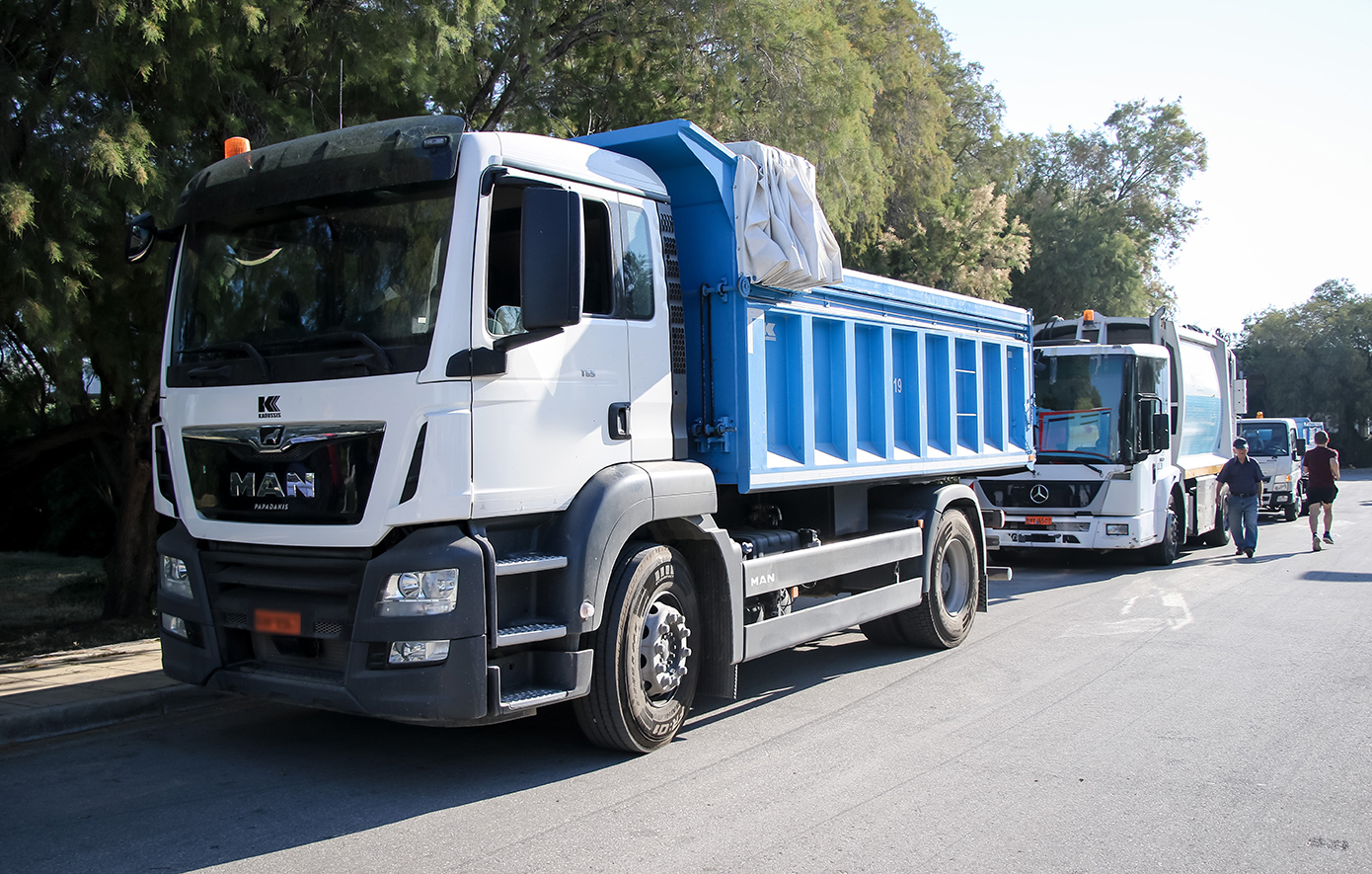 Αναστέλλουν οι ιδιοκτήτες φορτηγών και βυτιοφόρων ΔΧ τις απεργιακές κινητοποιήσεις μετά από συνάντηση με τον Κυρανάκη