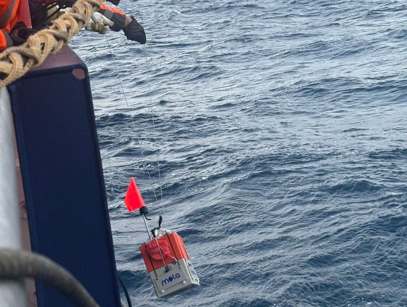 Η Σαντορίνη σε επιστημονικό συναγερμό: Η αποστολή M215 και το μυστήριο των 28.000 σεισμών