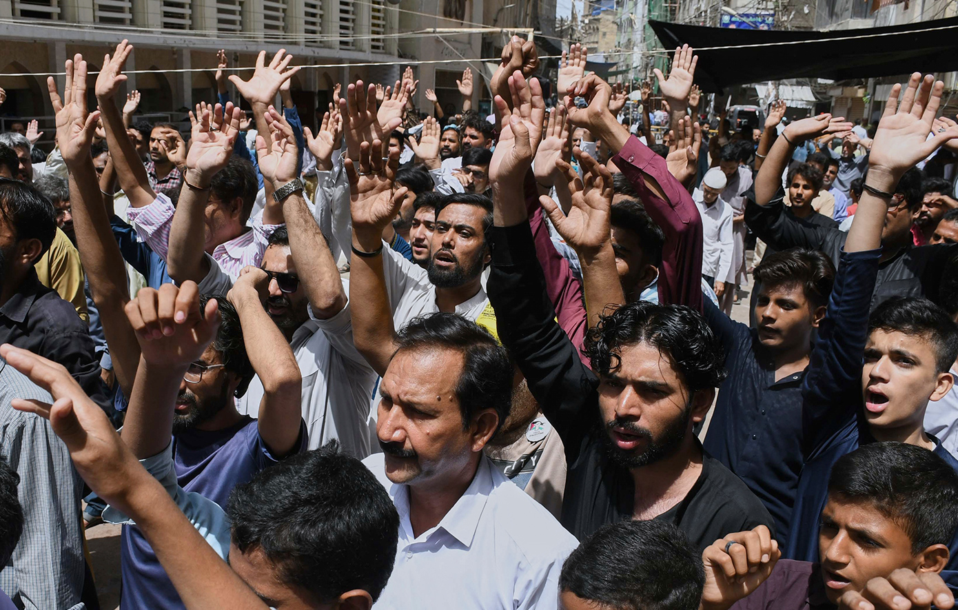 Μεγάλες διαδηλώσεις κατά της ακρίβειας στο Ιράν: Τη σκυτάλη πήραν οι φοιτητές στα πανεπιστήμια