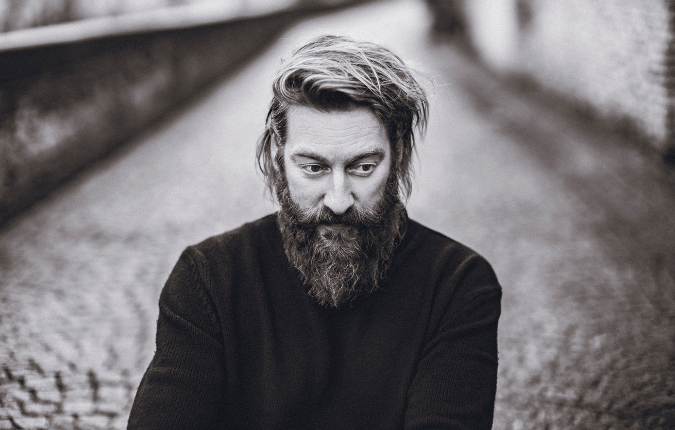 Joep Beving: Ο πιανίστας–φαινόμενο του μινιμαλισμού, έρχεται για πρώτη φορά στην Ελλάδα