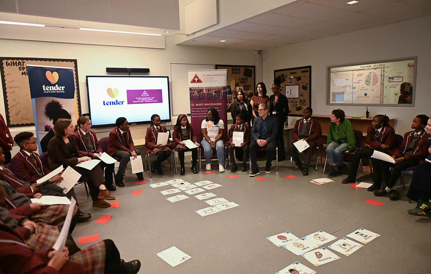 Πρωτοπορεί η Βρετανία: Ξεκινούν ειδικά εκπαιδευτικά προγράμματα αντιμετώπισης της μισογυνίας στα σχολεία