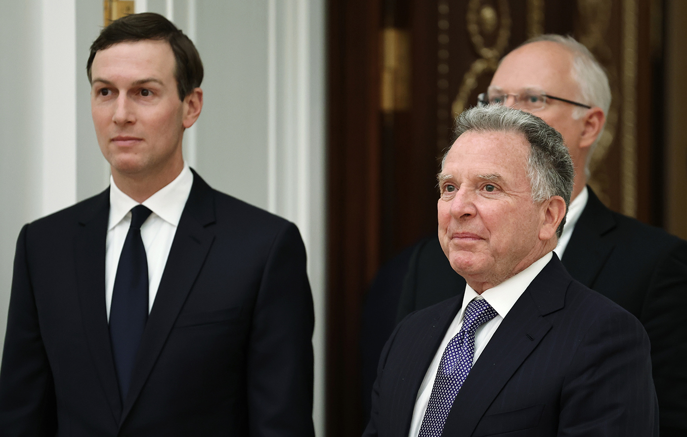 Η απόφαση Τραμπ για την επίθεση στο Ιράν θα εξαρτηθεί από τις εισηγήσεις των Τζάρεντ Κούσνερ και Στιβ Γουίτκοφ