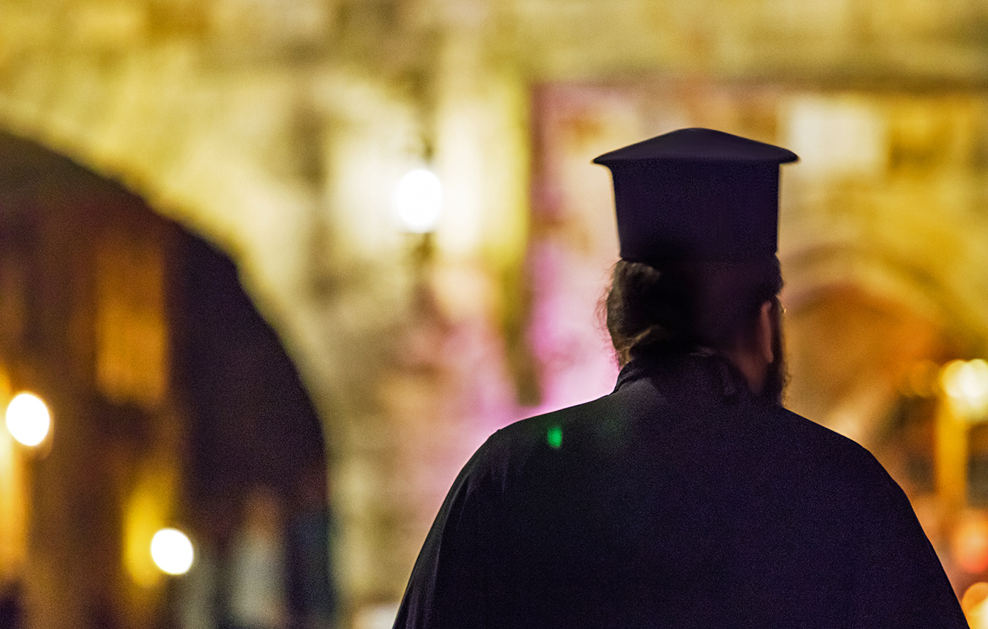 Στο εδώλιο αρχιμανδρίτης και πρώην ιερέας για απάτη άνω του 1,3 εκατ. ευρώ στη Θεσσαλονίκη &#8211; Πώς εξαπατούσαν τους πιστούς