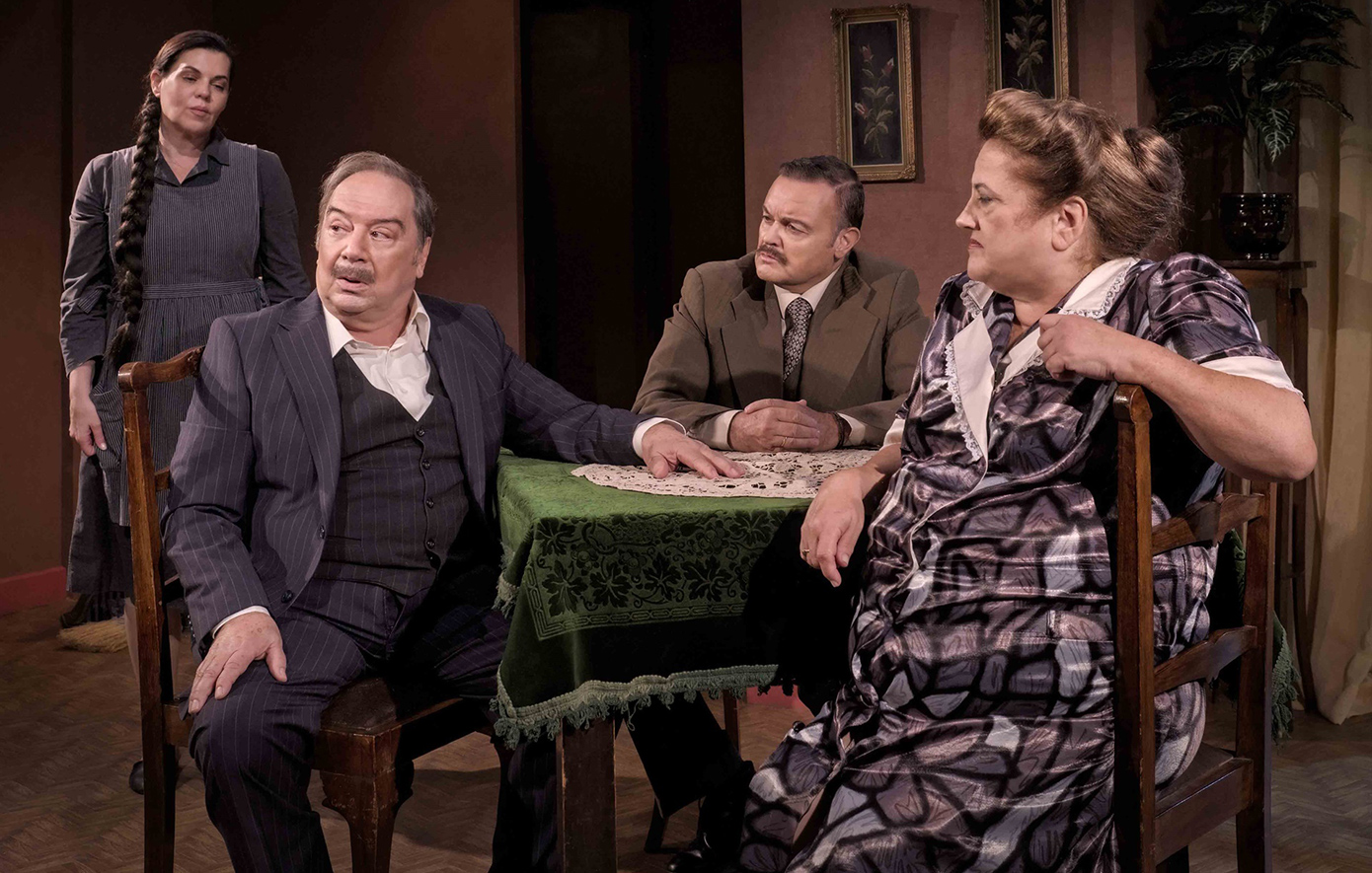 παραστασεις