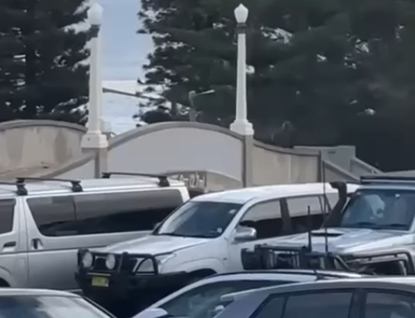 Πυροβολισμοί σε πολυσύχναστη παραλία της Αυστραλίας &#8211; «Οποιοσδήποτε βρίσκεται στον χώρο πρέπει να αναζητήσει καταφύγιο»