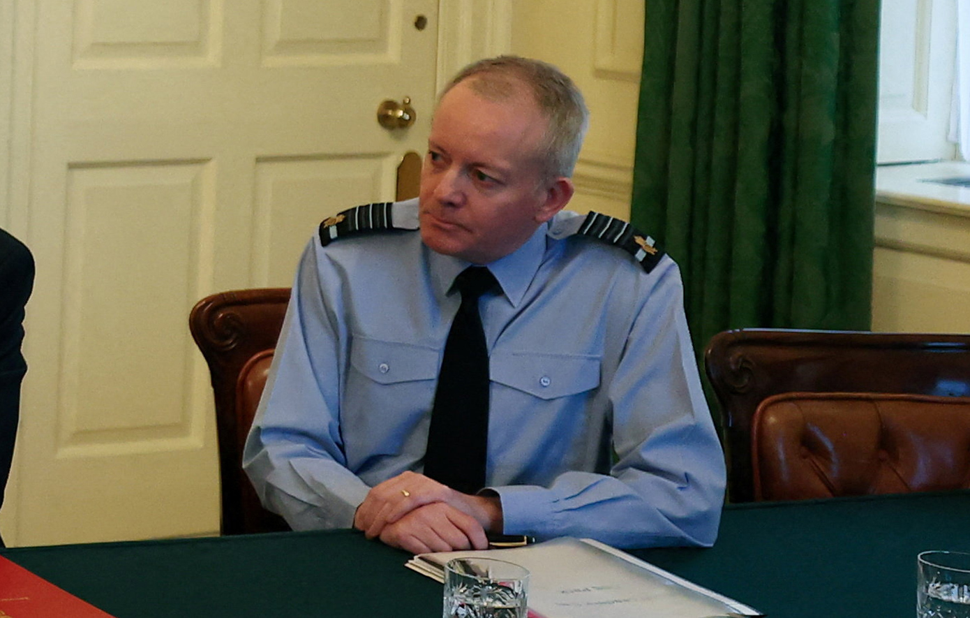 Έτοιμοι να θυσιάσουν τα παιδιά τους για την πατρίδα πρέπει να είναι οι Βρετανοί γονείς, προειδοποιεί ο Αρχηγός Γενικού Επιτελείου Άμυνας