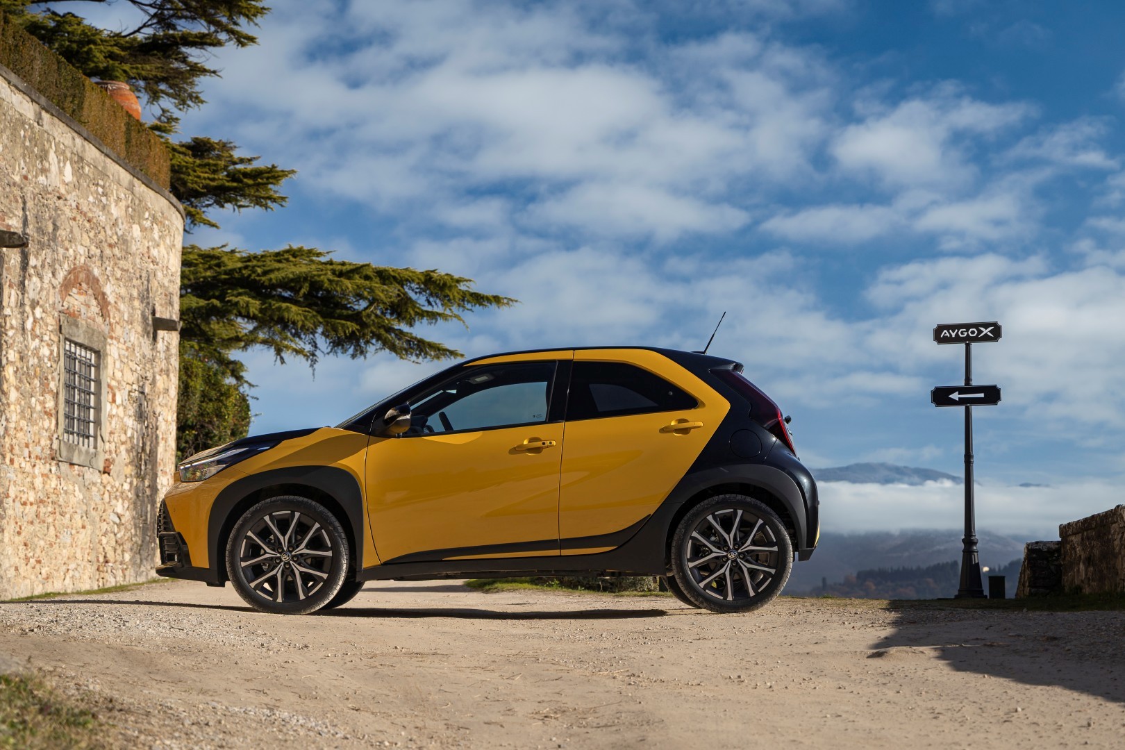 Αποστολή στη Φλωρεντία: Οδηγούμε το νέο Toyota Aygo X Hybrid