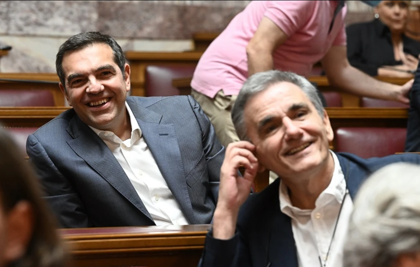 Η σπόντα Τσακαλώτου σε Τσίπρα: Εγώ είμαι παλιός, άρα μόνο εγώ πρέπει να μείνω