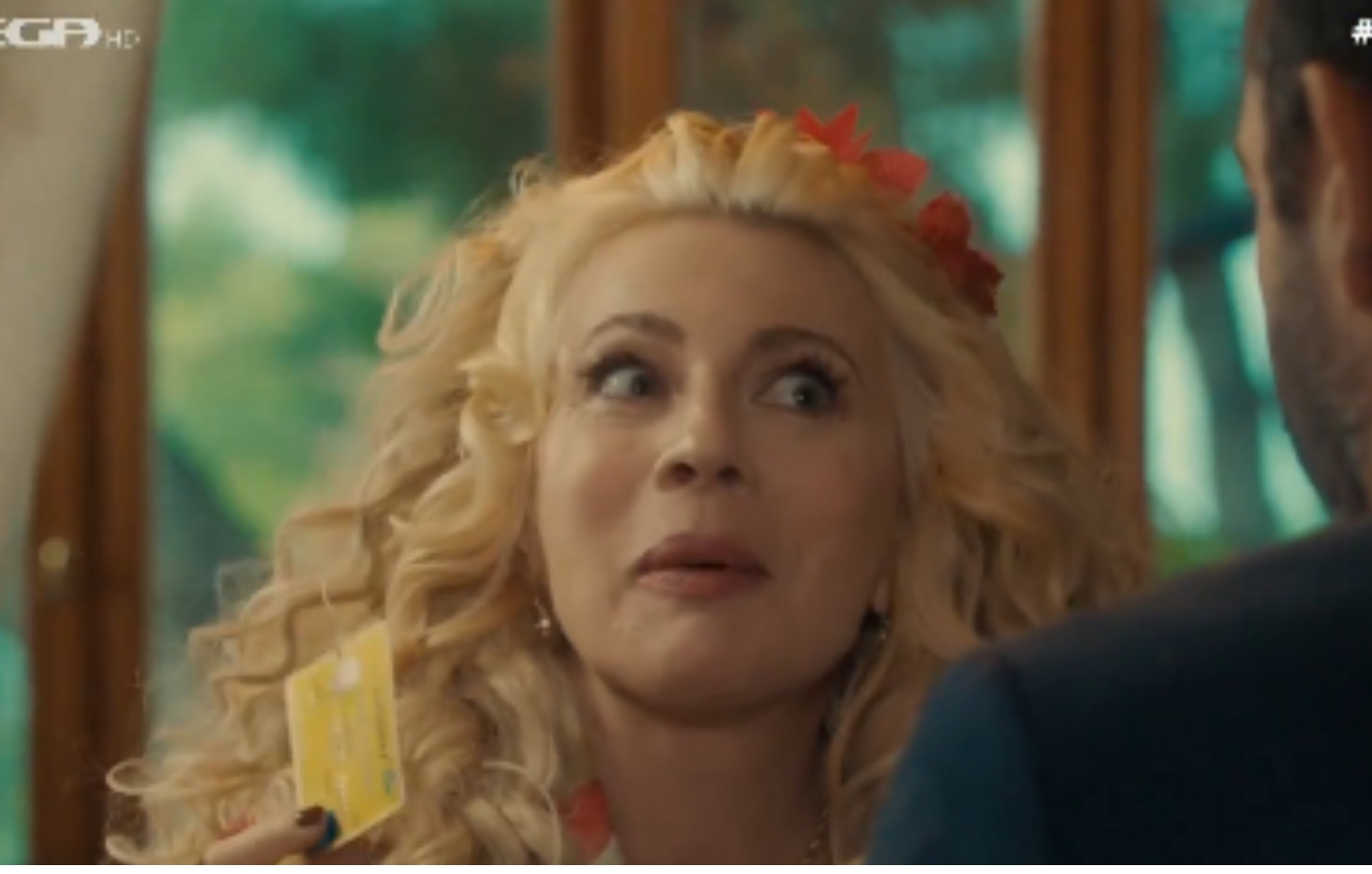 Τόσα χρήματα είχε στην τράπεζα η Ντάλια Χατζηαλεξάνδρου του «Παρά Πέντε» &#8211; Το ΑΤΜ, τα capital controls και η απολαυστική σκηνή