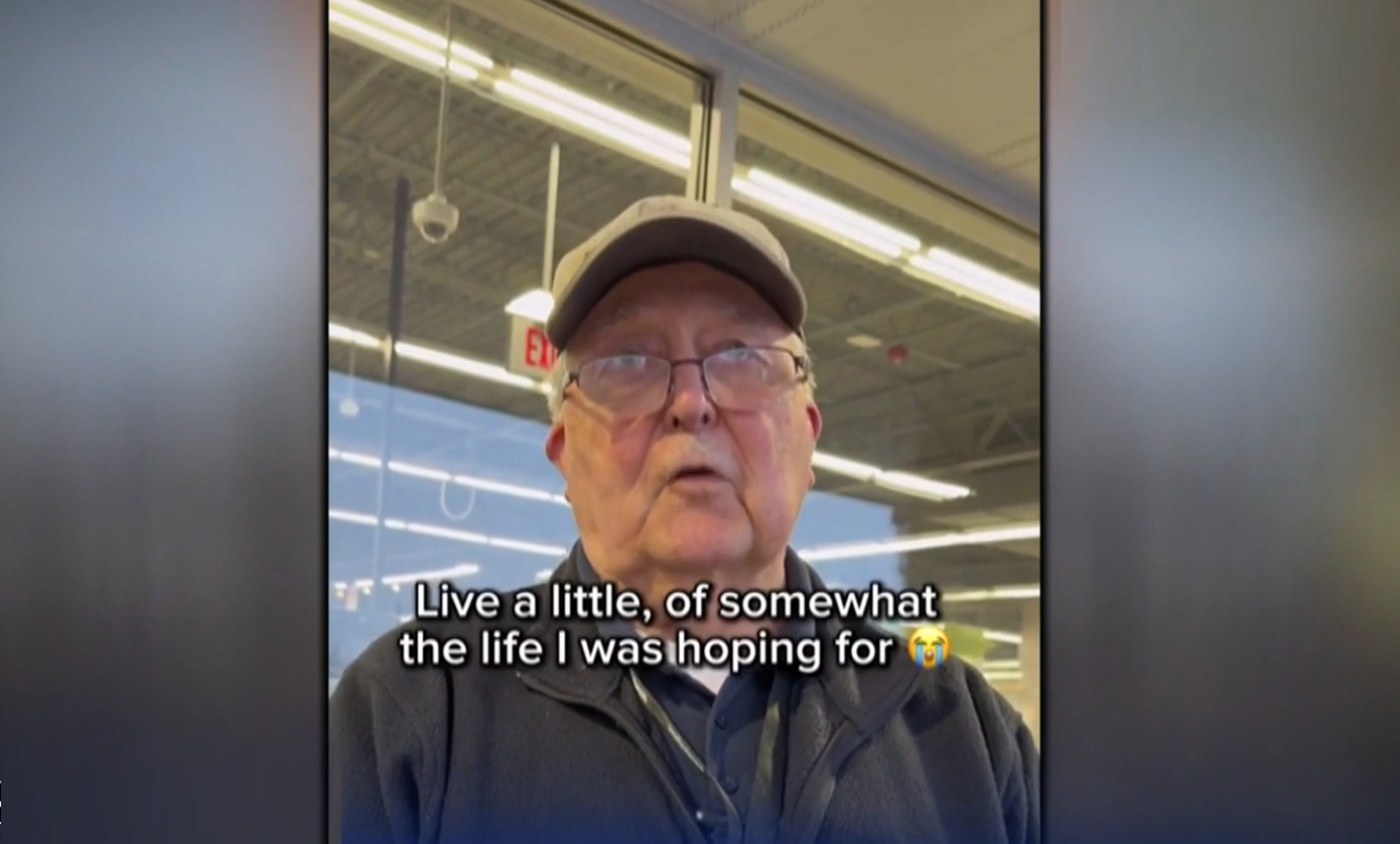 Εντ Μπάμπας: Ο 88χρονος που έχασε τη σύνταξή του, έπιασε ξανά δουλειά και δέχτηκε το πιο απρόσμενο χριστουγεννιάτικο δώρο