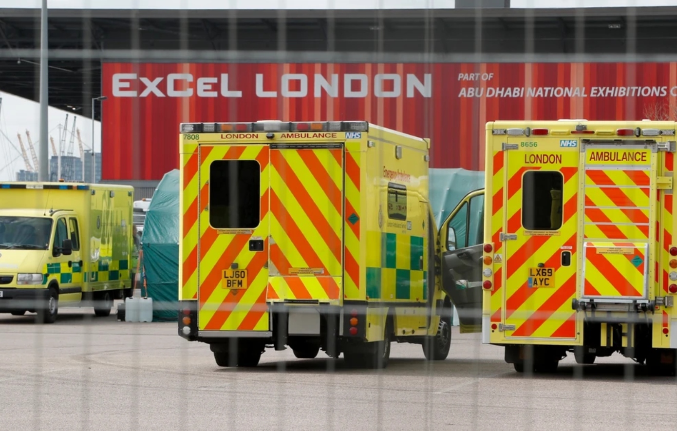 Ο υπουργός Υγείας της Βρετανίας προτρέπει τους γιατρούς να αναβάλουν την απεργία λόγω της «σούπερ γρίπης»