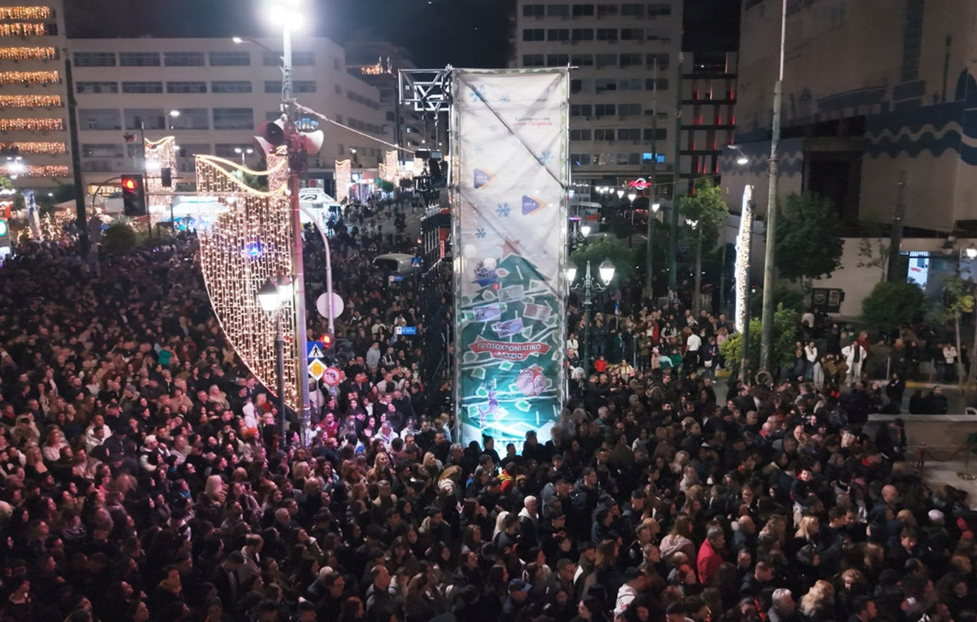 Christmas mode με Λένα Ζευγαρά στον Πειραιά