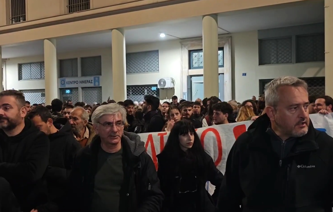 Συγκέντρωση αγροτών έξω από το υπουργείο Αγροτικής Ανάπτυξης