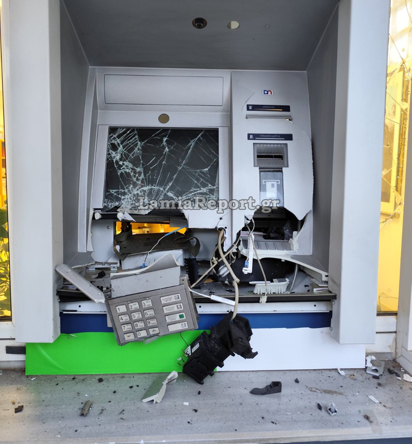 Ανατίναξαν ΑΤΜ στη Βοιωτία και πήραν όλα τα χρήματα &#8211; Δείτε φωτογραφίες