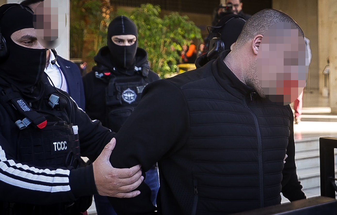 Στην Ευελπίδων ανιψιός και επιχειρηματίας για το διπλό φονικό στο κάμπινγκ της Φοινικούντας Στην Ευελπίδων ανιψιός και επιχειρηματίας για το διπλό φονικό στο κάμπινγκ της Φοινικούντας