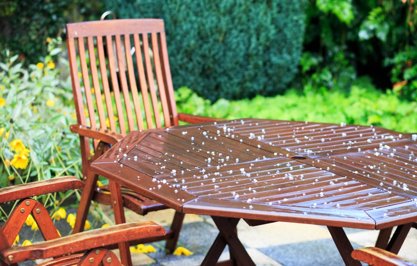 7 αντικείμενα που δεν πρέπει ποτέ να αφήνετε έξω τον χειμώνα ή όταν έχει κακοκαιρία