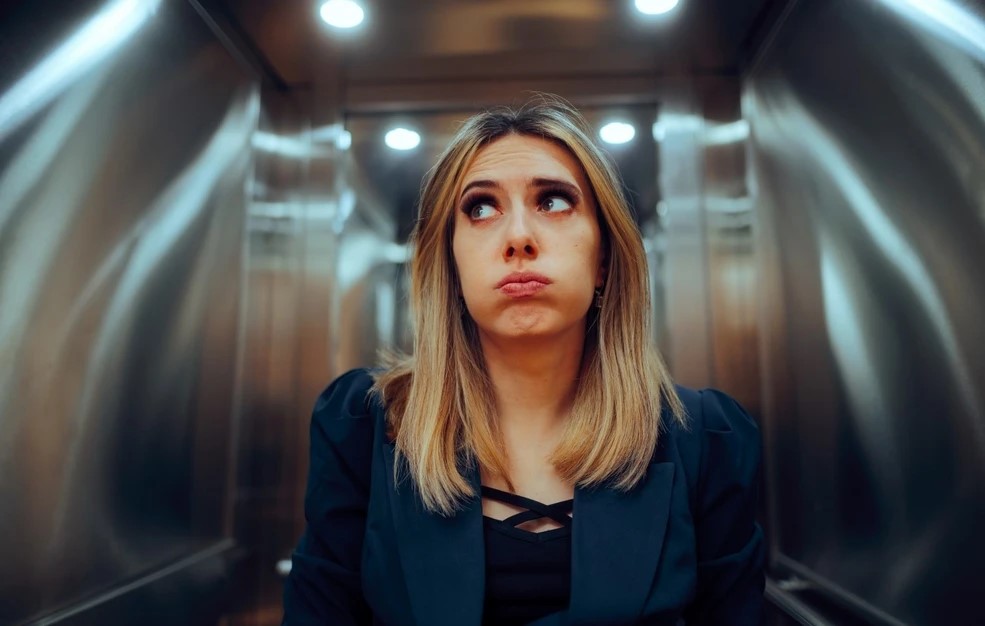 Πάντα αργείς; Τι είναι η «χρονική τύφλωση» και πώς να την αντιμετωπίσεις