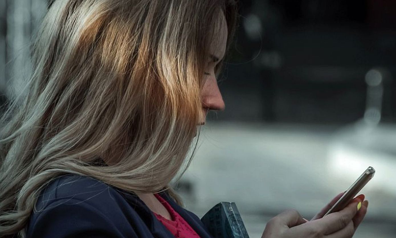 Εξαρθρώθηκε εγκληματική οργάνωση στην Πάτρα η οποία εξαπατούσε πολίτες μέσω τηλεφωνημάτων &#8211; Γυναίκα είχε ηγετικό ρόλο