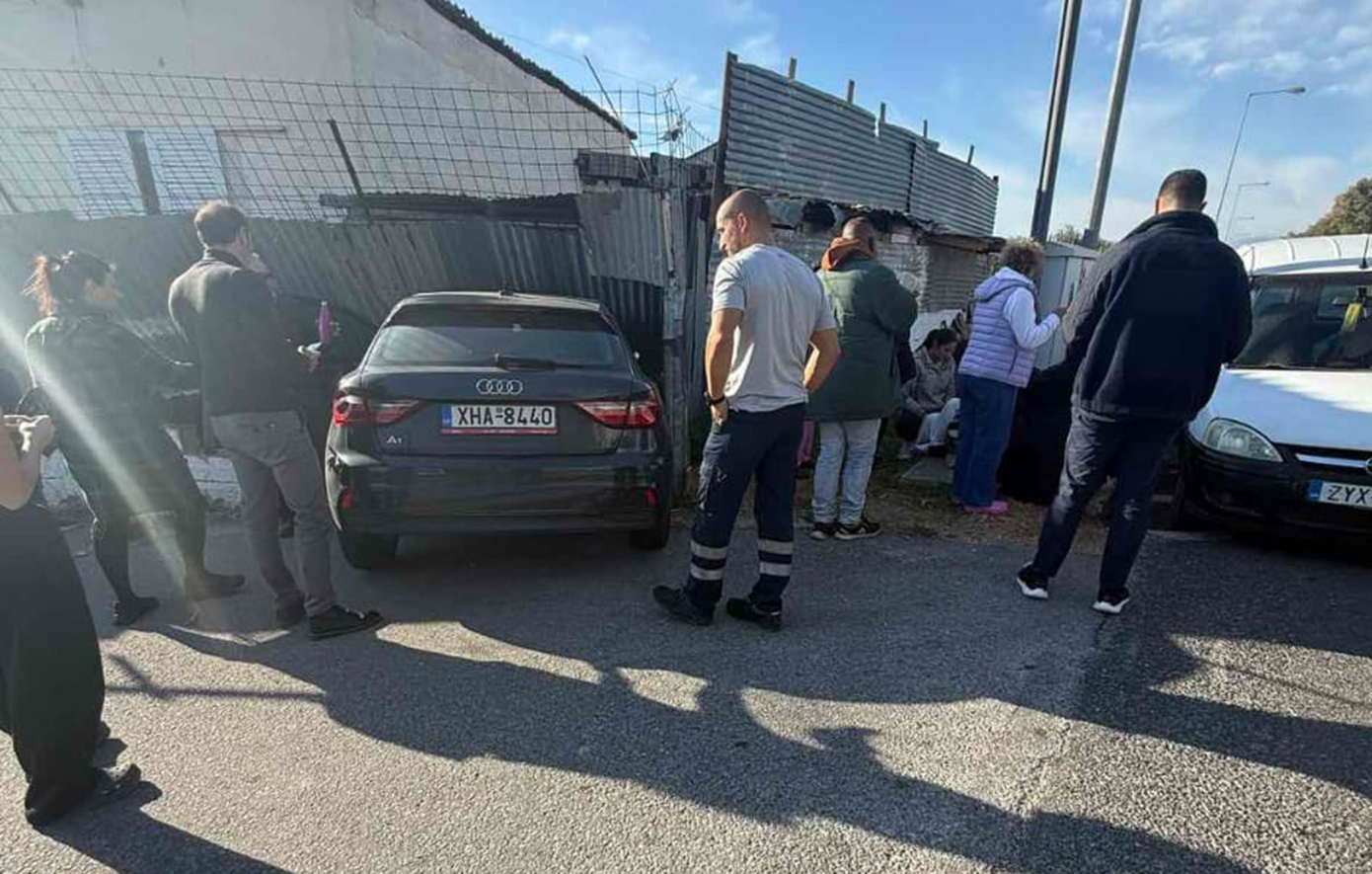 Αυτοκίνητο παρέσυρε 12χρονη μαθήτρια στον Ασπρόπυργο και έπεσε σε μάντρα