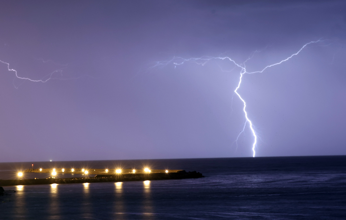 Αυξάνονται τα καιρικά φαινόμενα με κοινωνικοοικονομικές επιπτώσεις και ανθρώπινες απώλειες από το 2000 έως το 2025