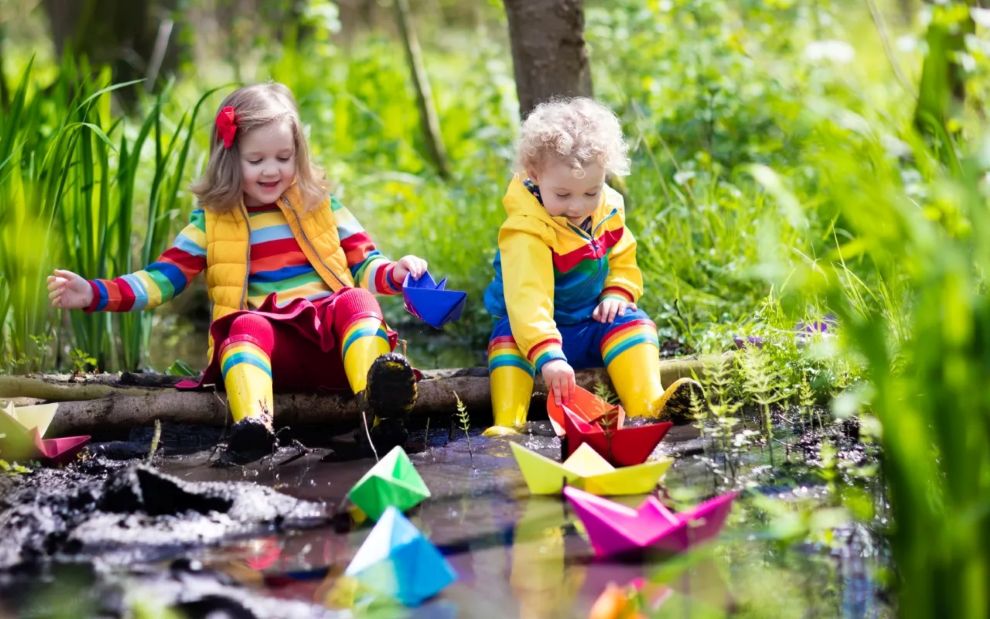 «Στη Νορβηγία τα παιδιά μου μεγάλωσαν στο δάσος και τις λάσπες και έμαθαν περισσότερα απ’ όσο φανταζόμουν»