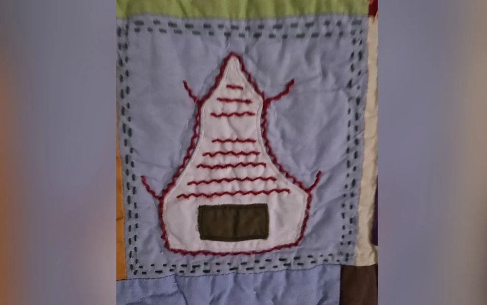 «Τι στο καλό είναι το P;»: Παιδικό κουβερτάκι με το αλφάβητο αφήνει το ίντερνετ με απορίες