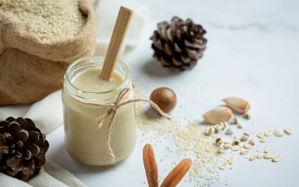 Το ταχίνι στο παιδικό πιάτο: Μια κουταλιά την ημέρα που χτίζει υγεία και δύναμη