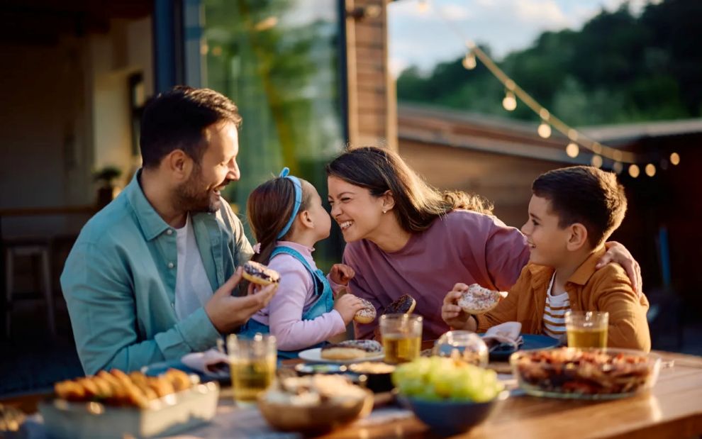Θέλετε περισσότερη χαρά στην οικογένεια; Δείτε πού κρύβεται πραγματικά