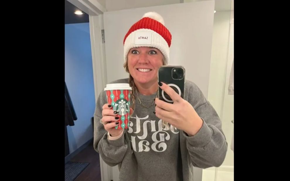 Μαμά έκανε το απόλυτο χριστουγεννιάτικο break και το TikTok κλαίει από τα γέλια