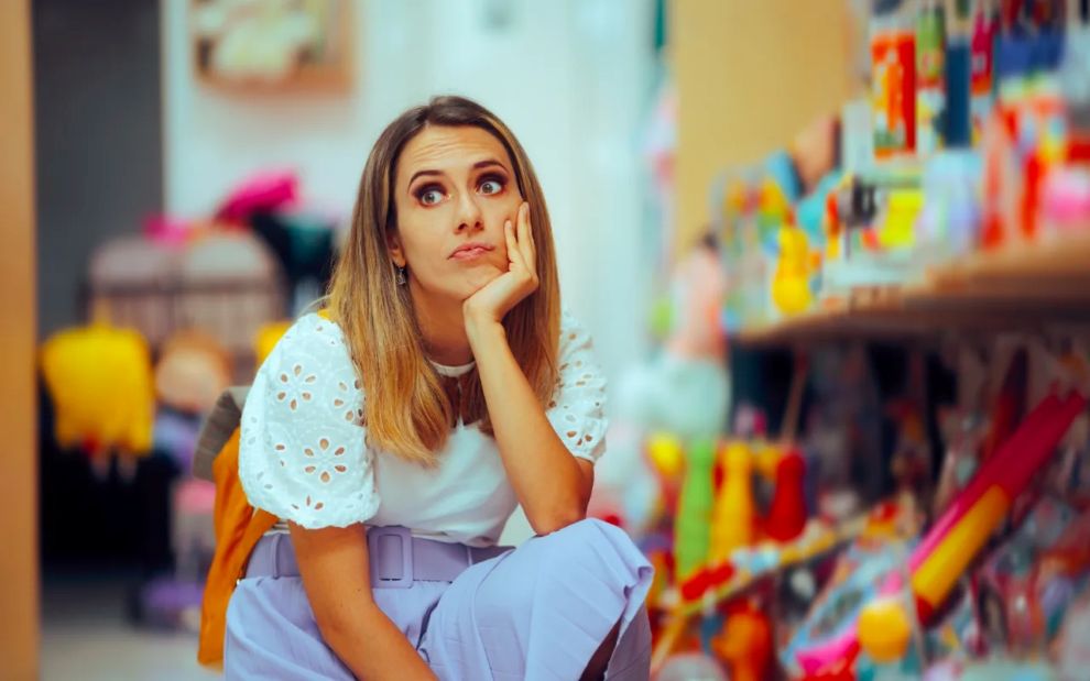 Μαμά και περιεμμηνόπαυση: Πώς την μπερδεύεις με το γονεϊκό burnout