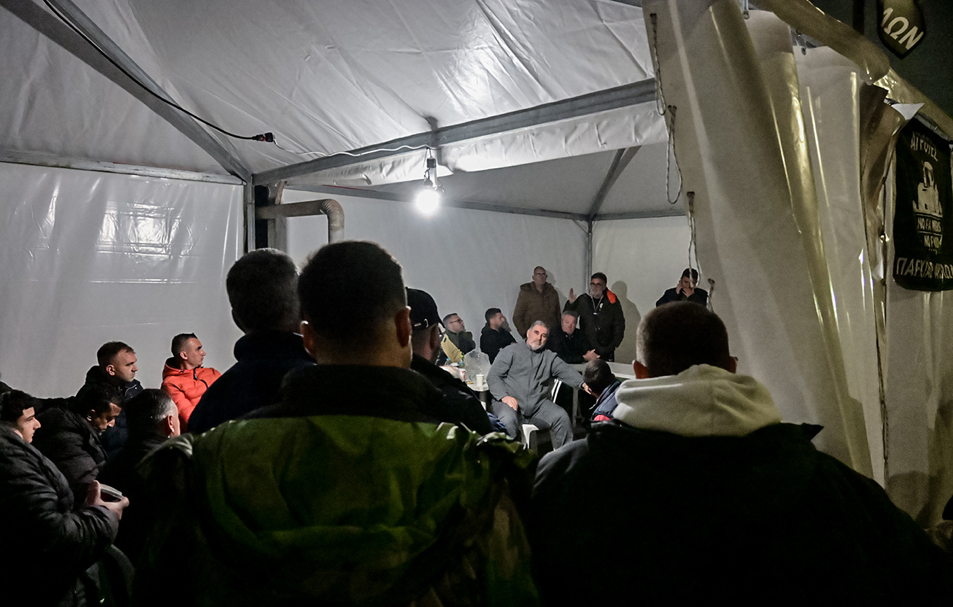 Να αποφεύγονται οι «ακραίες ενέργειες», οι επιθέσεις σε αστυνομικούς και η κατάληψη υποδομών ζητά ο Θανάσης Κοντογεώργης