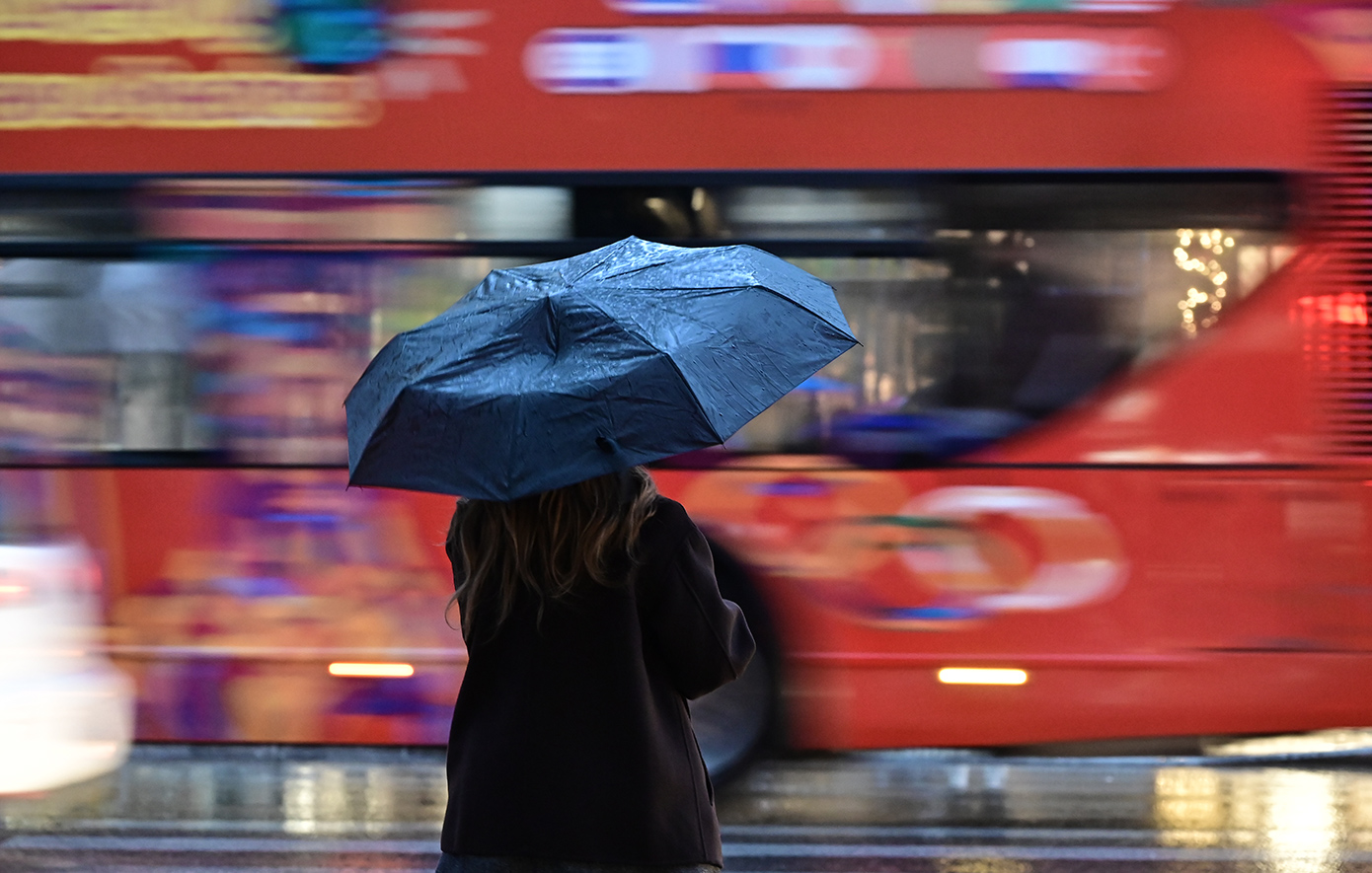 Ισχυρές καταιγίδες πλήττουν την Αττική