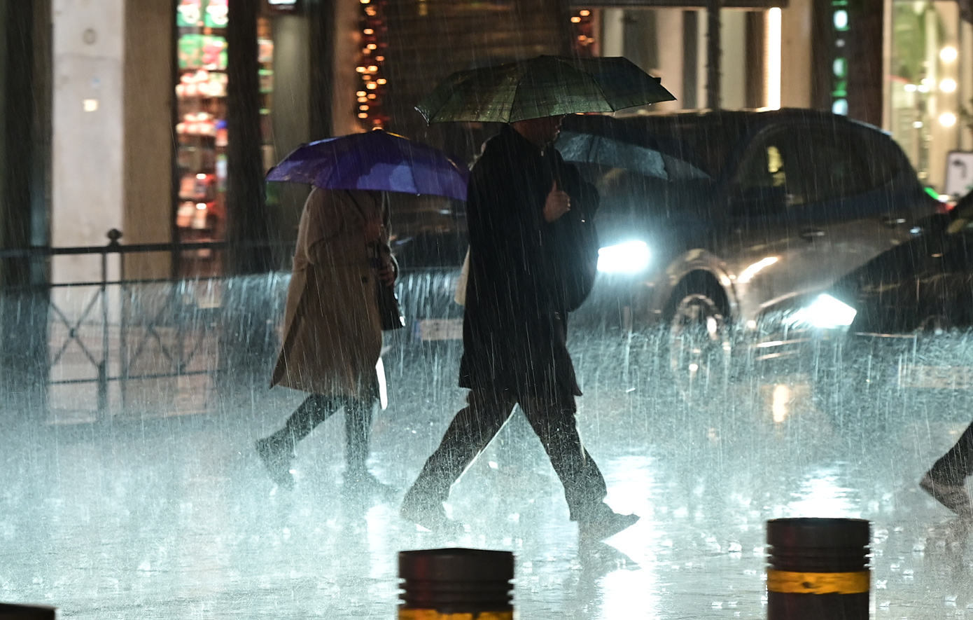 Αγριεύει ο καιρός «κοκτέιλ» καταιγίδων και θυελλών &#8211; «Επικίνδυνη» η Τετάρτη στην Αττική