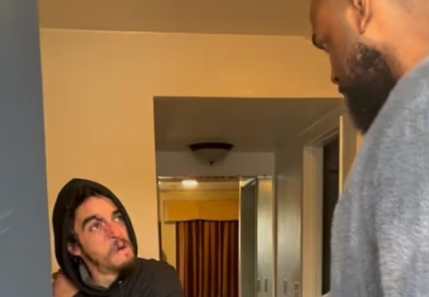 Ο σταρ του Nickelodeon, Τάιλορ Τσέις, βρήκε στέγη με τη βοήθεια συμπρωταγωνιστή του, αφού εντοπίστηκε να ζει στους δρόμους