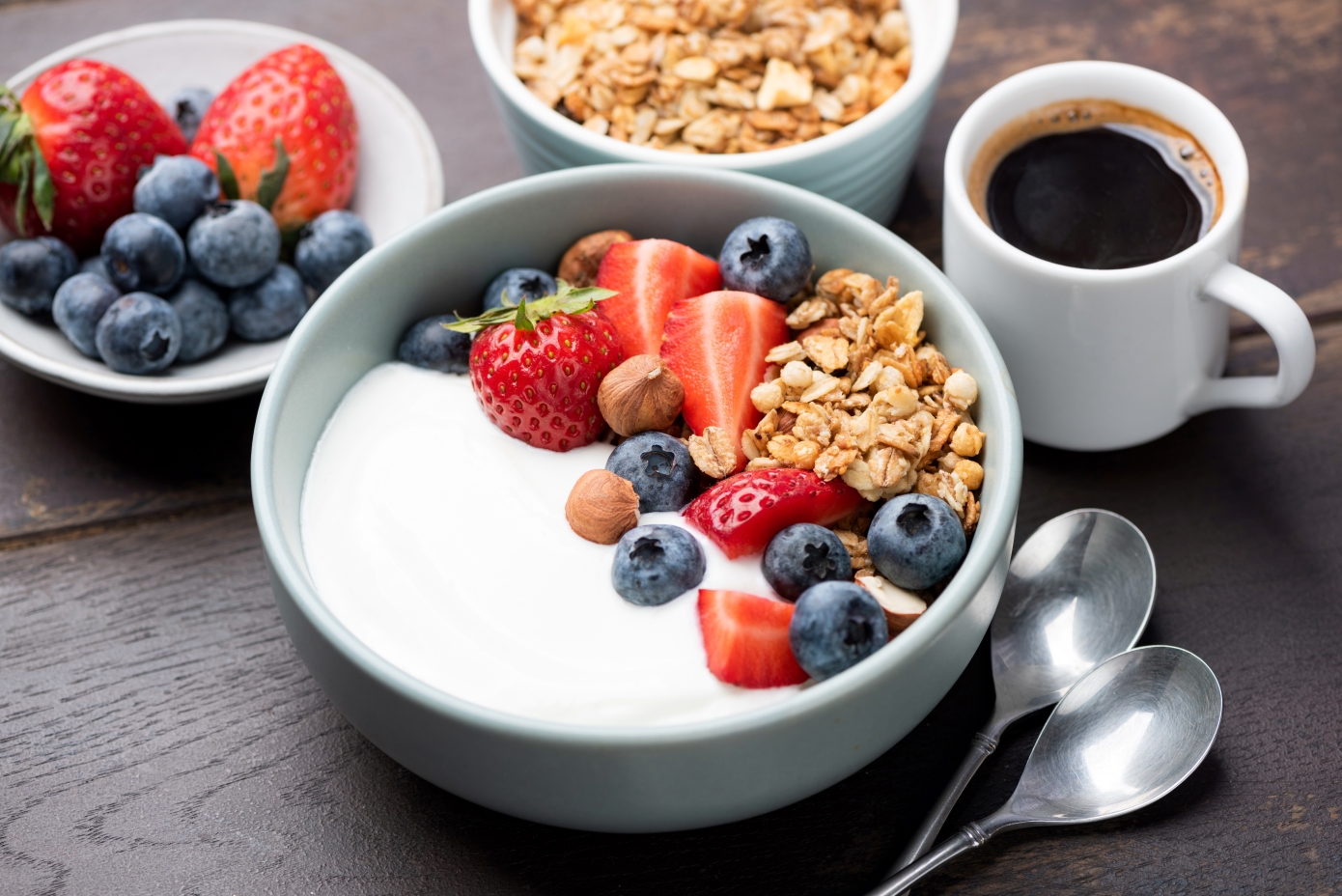 Τροφές πρωινού που δίνουν περισσότερη ενέργεια από τον καφέ μετά τα 40