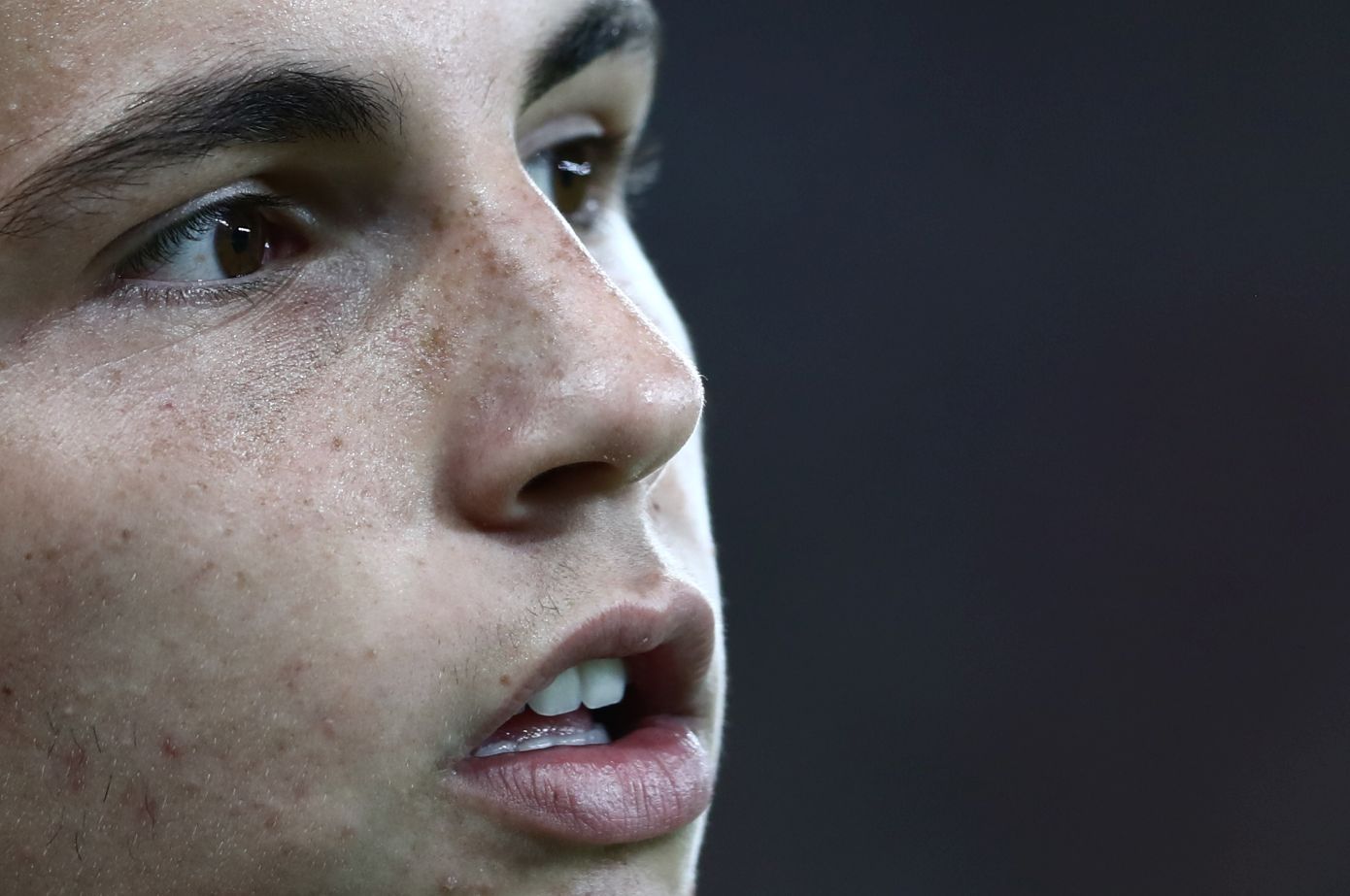 O Xρήστος Μουζακίτης φόρεσε πρώτη φορά παπιγιόν στην απονομή των Golden Boy Awards κι έχουμε όλες τις λεπτομέρειες για το look του