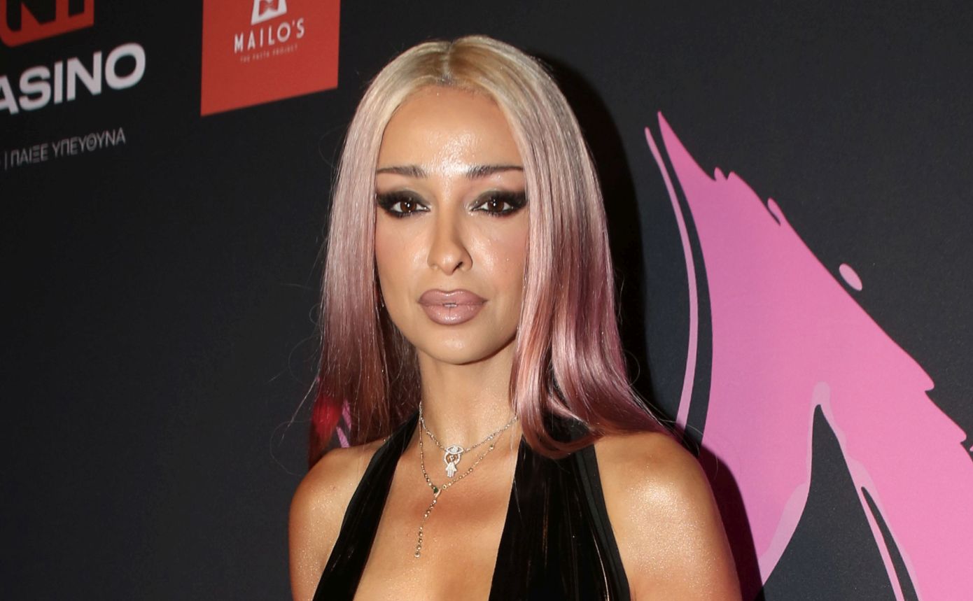 Η Ελένη Φουρέιρα υιοθετεί το πιο hot brow trend κι από εμάς είναι ναι