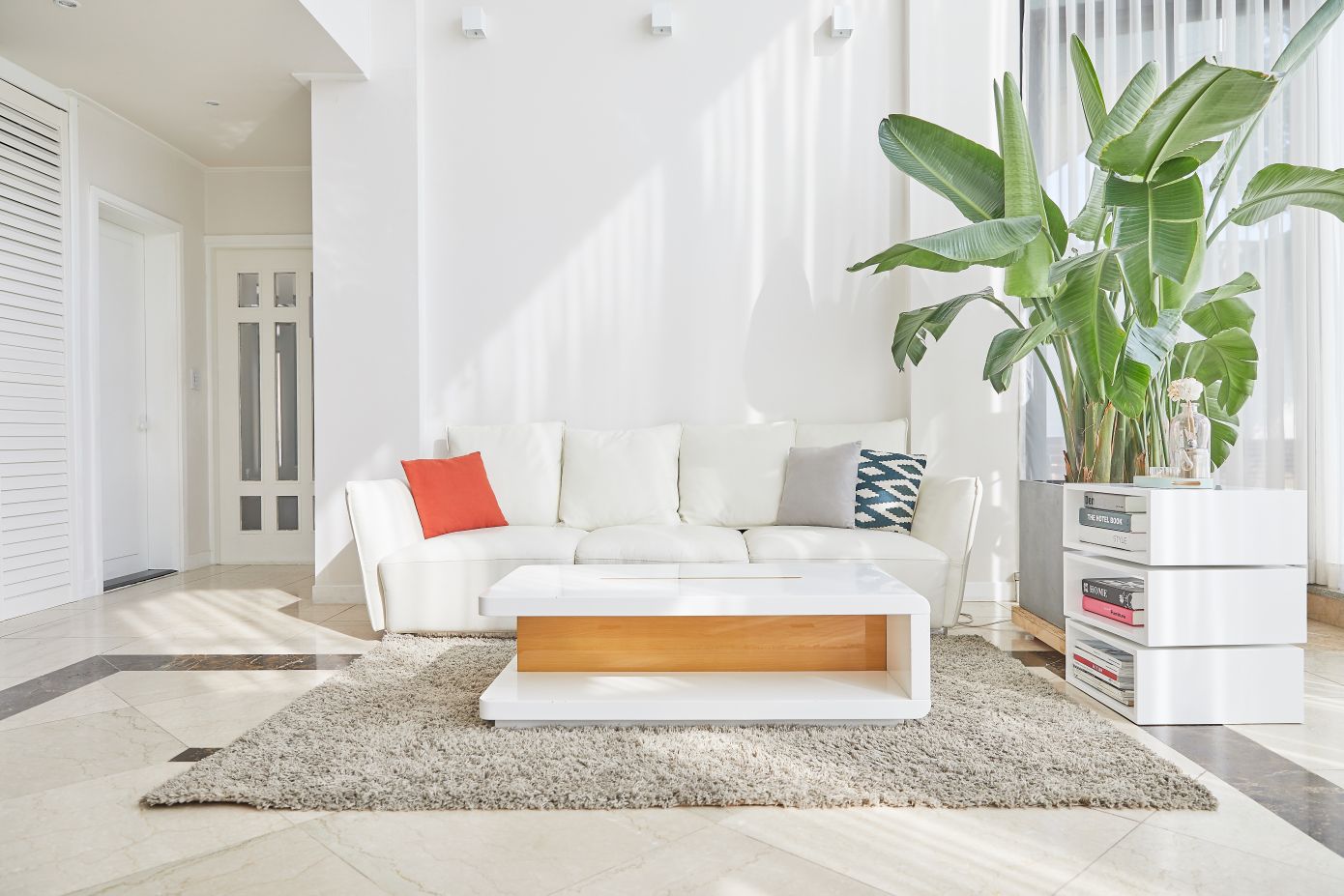 Το χρώμα της χρονιάς για το 2026: Cloud Dancer της Pantone – Πως να το φέρετε στο σπίτι σας με τον πιο όμορφο τρόπο